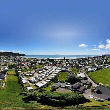 Another On Leo Waihi Bagian luar foto